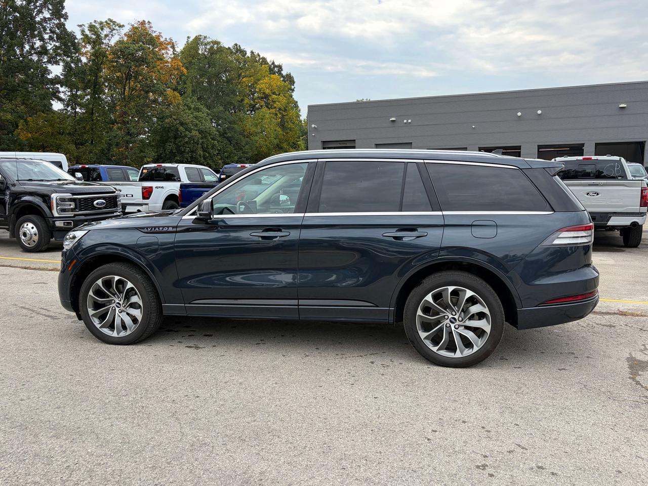 2022 Lincoln Aviator Grand Touring AWD Photo2