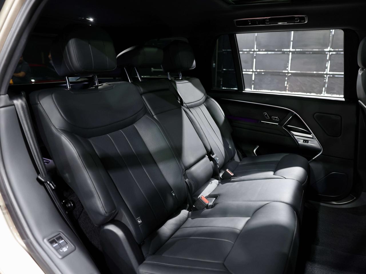 2023 Land Rover Range Rover SE|NO ACCIDENT|L WHEEL|7 PASS|HUD|MERIDIAN|360|PAN Photo