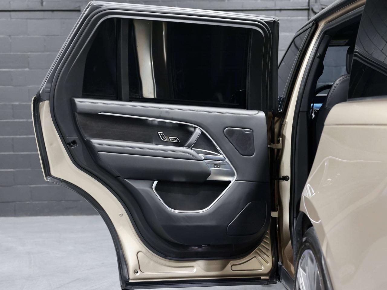 2023 Land Rover Range Rover SE|NO ACCIDENT|L WHEEL|7 PASS|HUD|MERIDIAN|360|PAN Photo