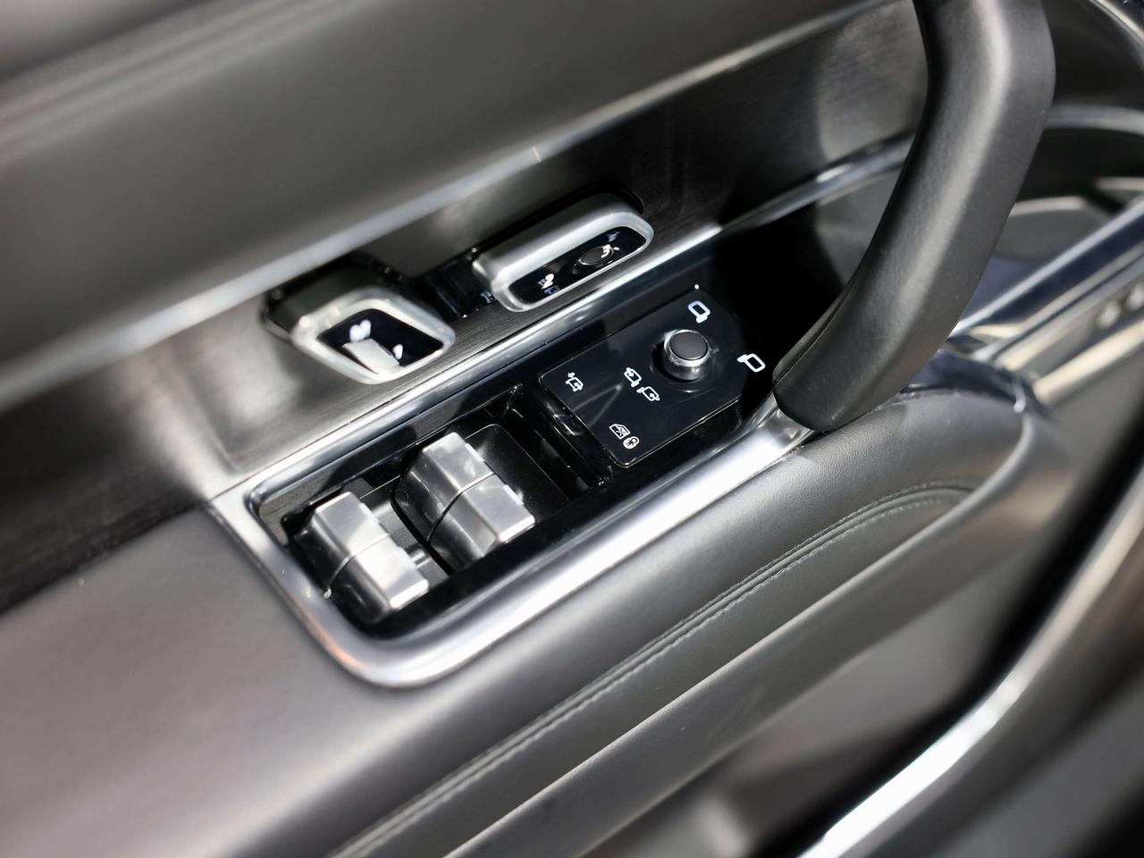 2023 Land Rover Range Rover SE|NO ACCIDENT|L WHEEL|7 PASS|HUD|MERIDIAN|360|PAN Photo