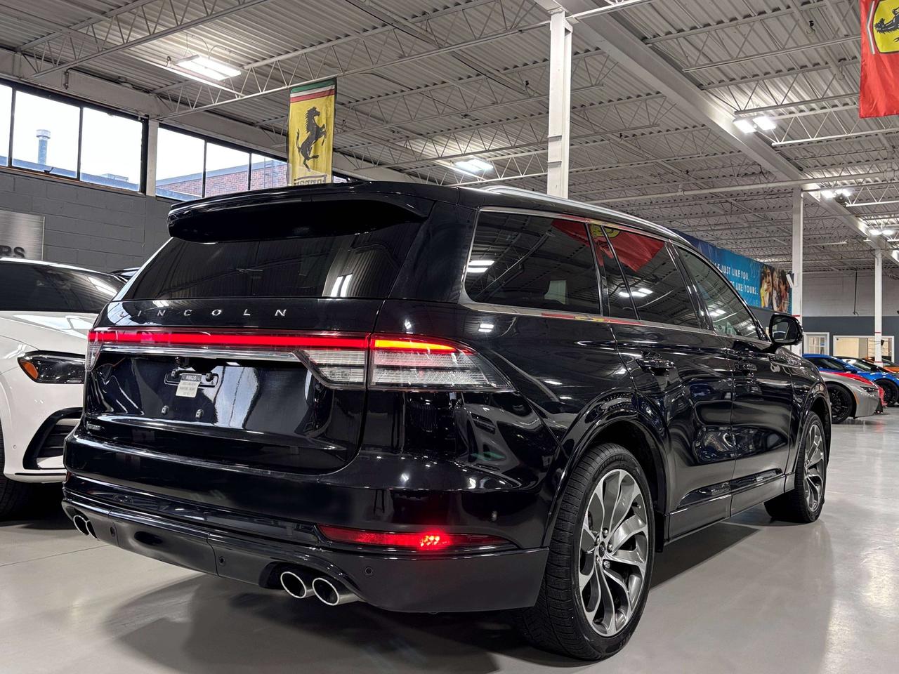 2022 Lincoln Aviator Grand Touring|AWD|NAV|REVELAUDIO|7PASS|MASSAGE|HUD Photo