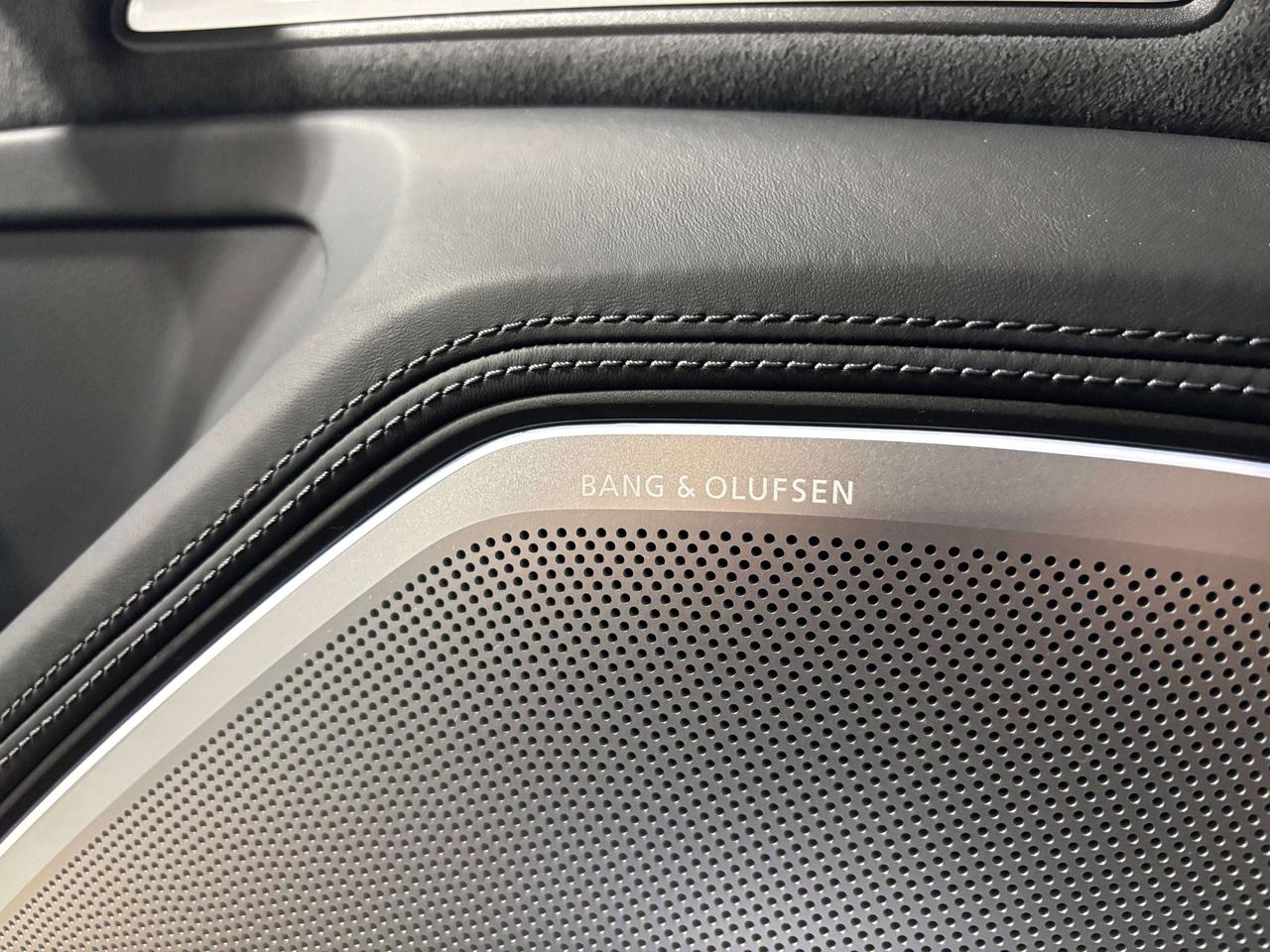 2022 Audi S8 QUATTRO|MYTHOSBLACK|V8TWINTURBO|CARBONTRIMS|HUD|+ Photo