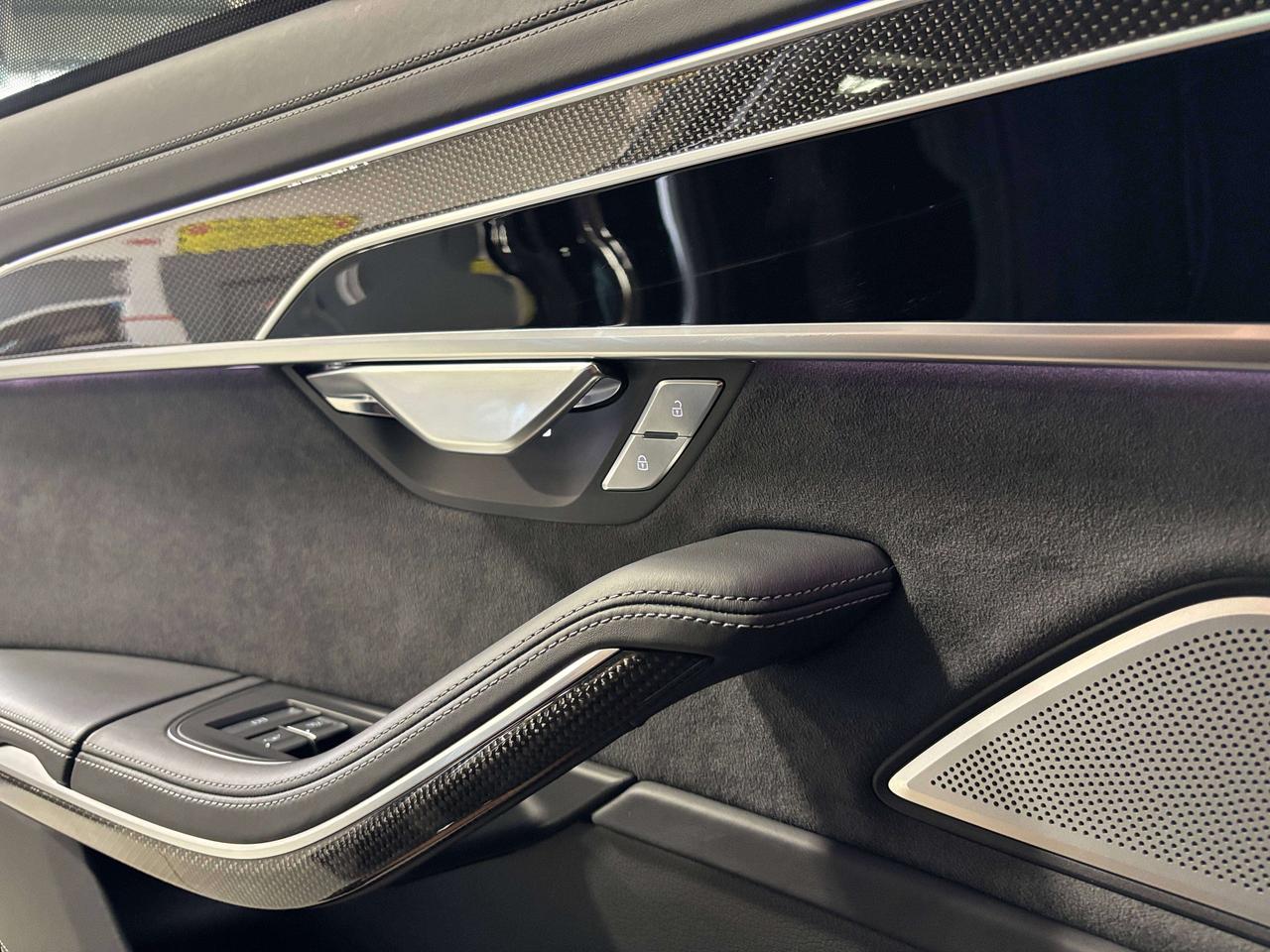 2022 Audi S8 QUATTRO|MYTHOSBLACK|V8TWINTURBO|CARBONTRIMS|HUD|+ Photo