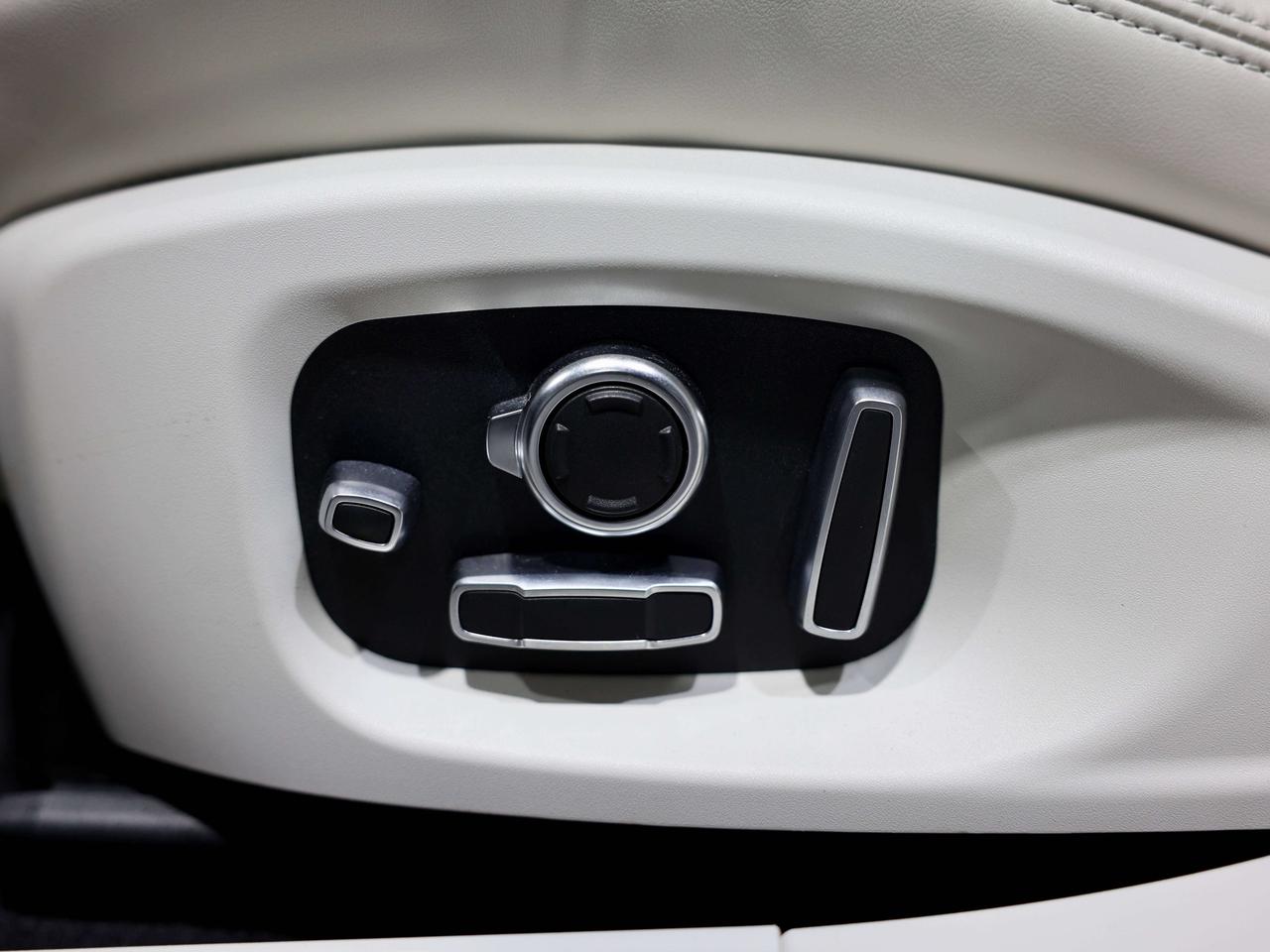 2019 Jaguar I-PACE First Edition|NO ACCIDENT|HUD|MERIDIAN|PANO Photo
