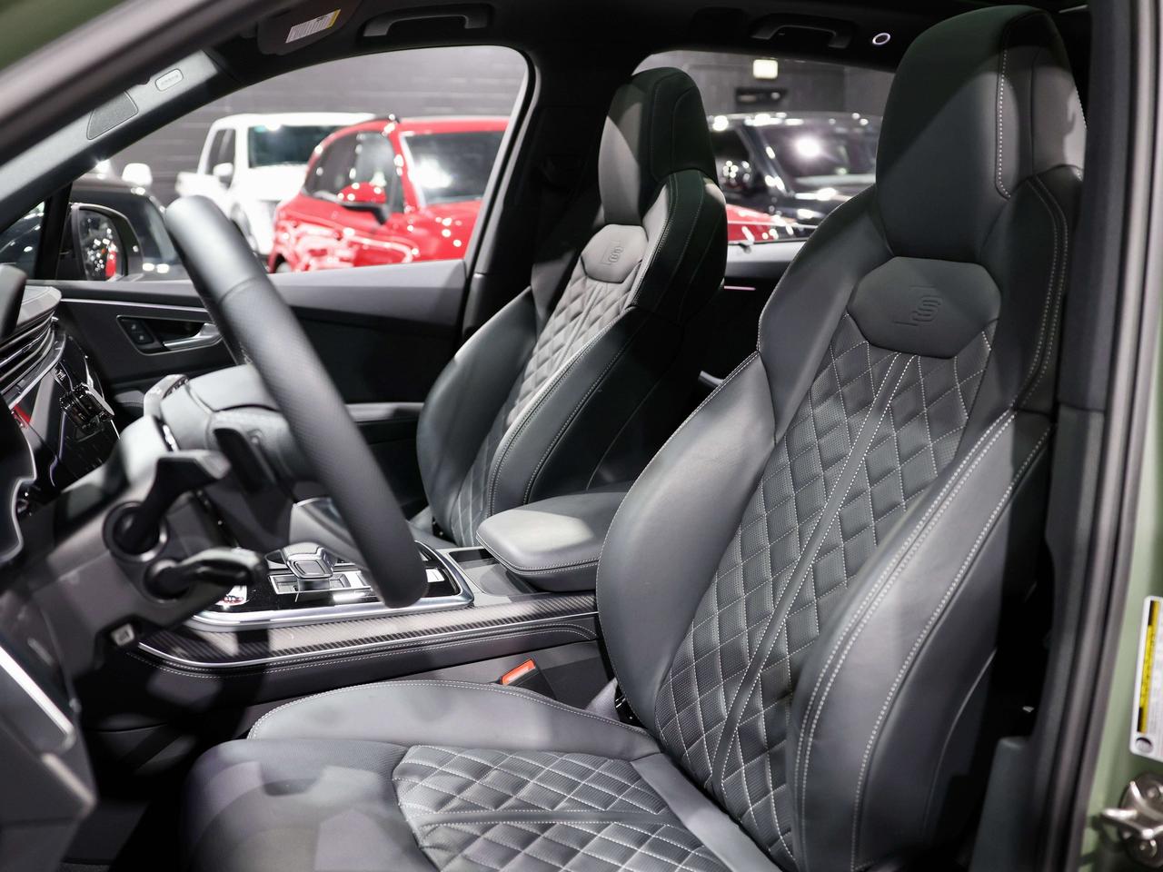 2025 Audi SQ7 NO ACCIDENT|FULL WRAP FRONY PPF|CARBON INT|7 PASS Photo