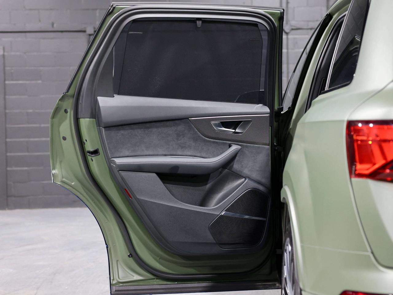 2025 Audi SQ7 NO ACCIDENT|FULL WRAP FRONY PPF|CARBON INT|7 PASS Photo