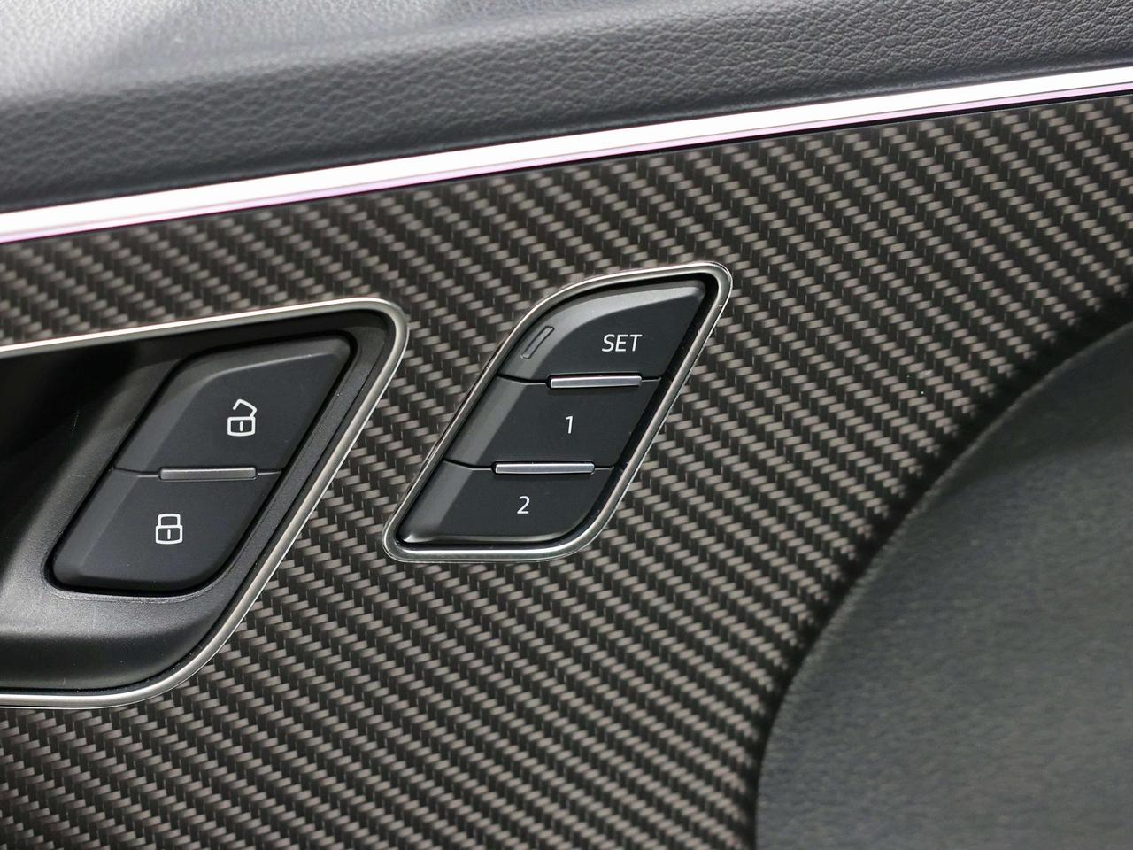 2025 Audi SQ7 NO ACCIDENT|FULL WRAP FRONY PPF|CARBON INT|7 PASS Photo