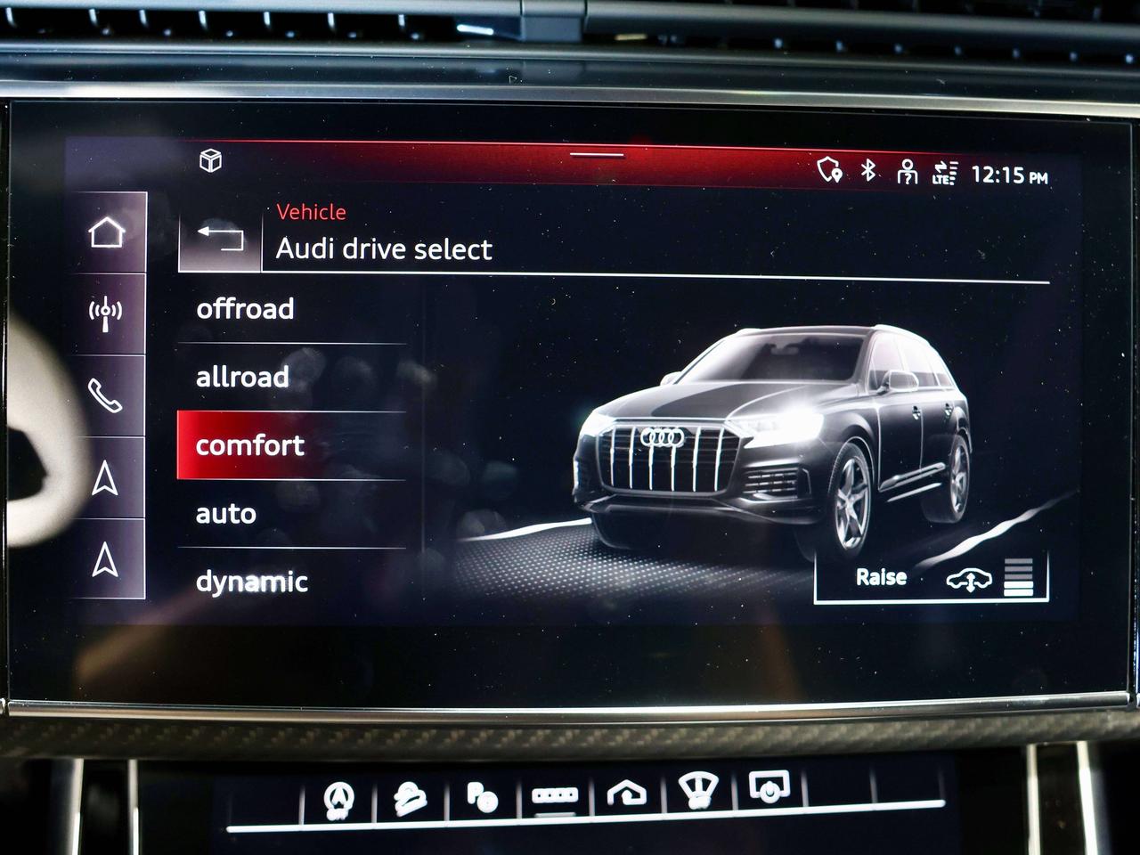 2025 Audi SQ7 NO ACCIDENT|FULL WRAP FRONY PPF|CARBON INT|7 PASS Photo