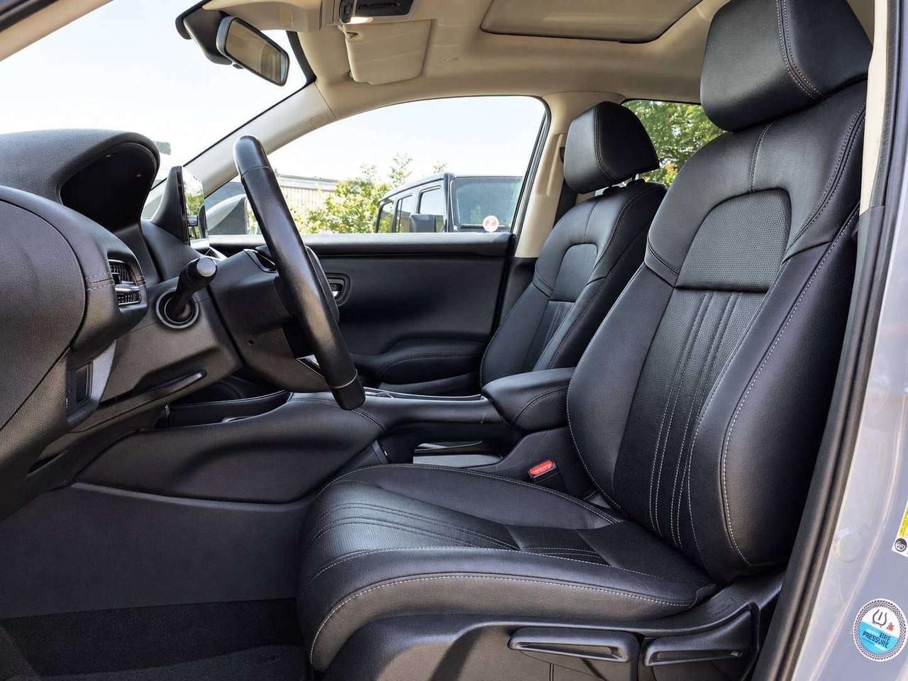 2023 Honda HR-V EX-L | Heated Leather | Safety Tech | AWD Photo