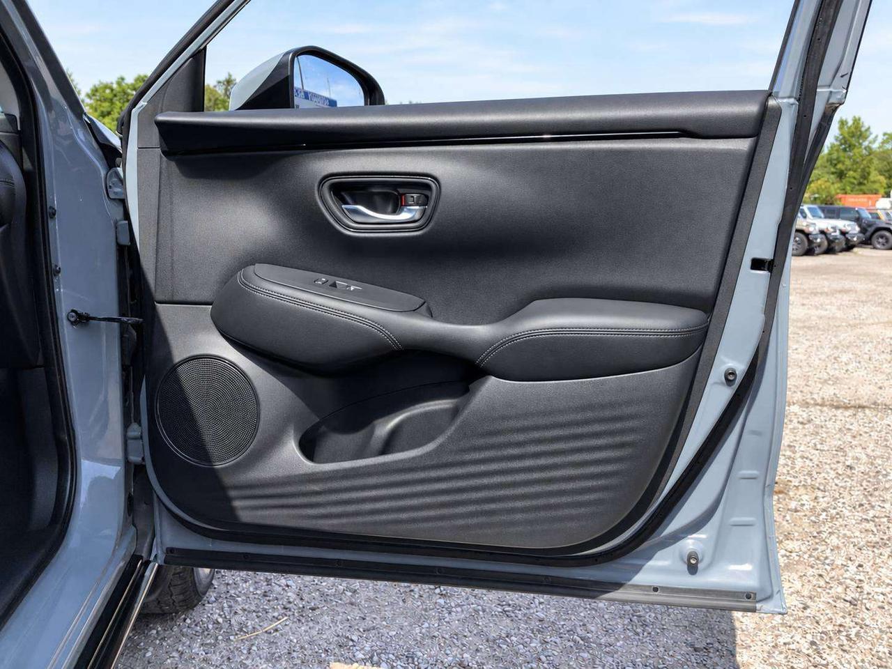 2023 Honda HR-V EX-L | Heated Leather | Safety Tech | AWD Photo