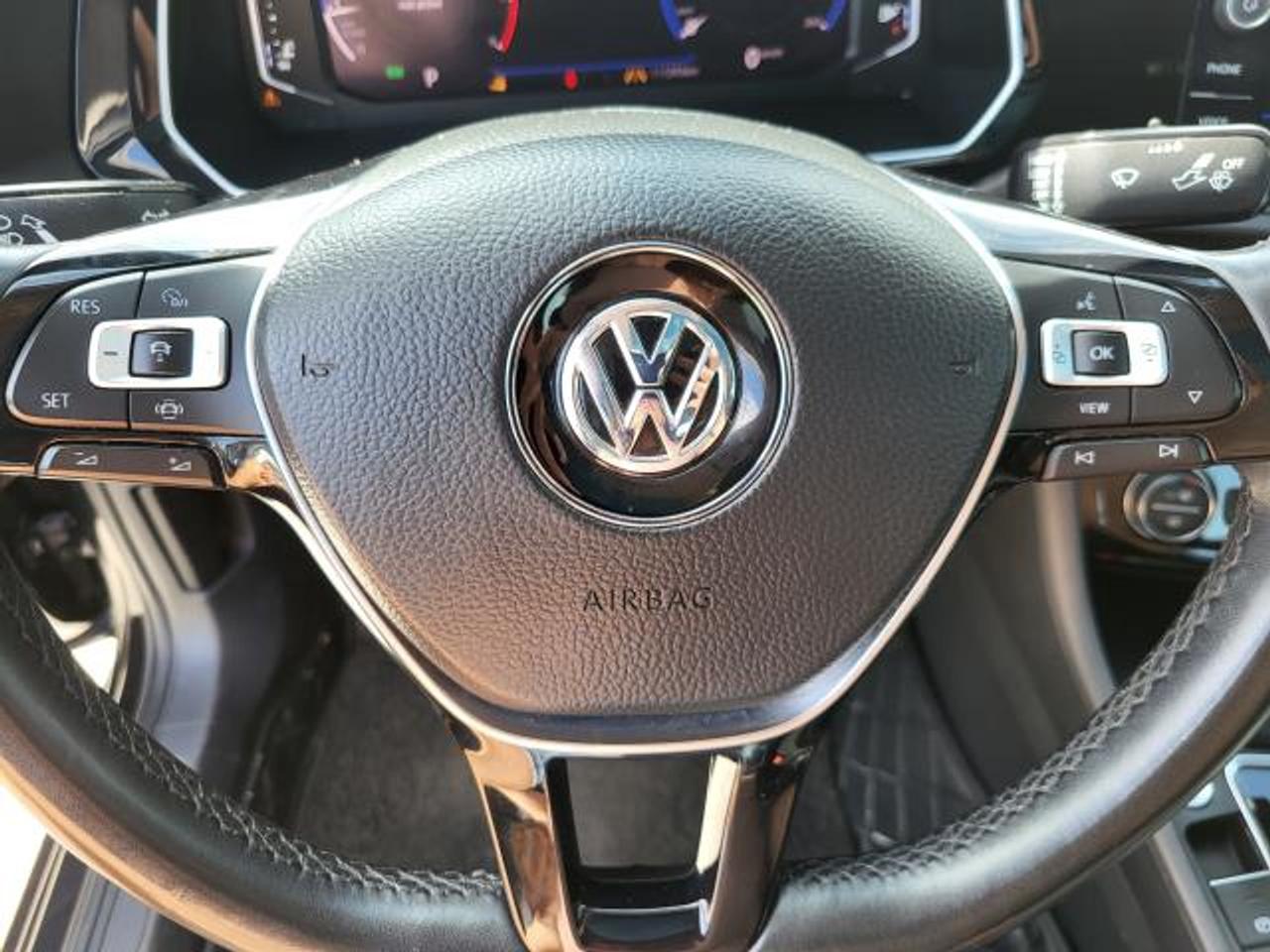 2019 Volkswagen Jetta Execline Photo