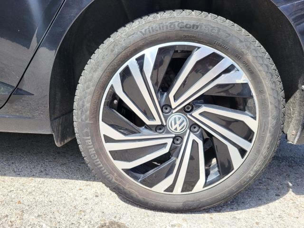 2019 Volkswagen Jetta Execline Photo