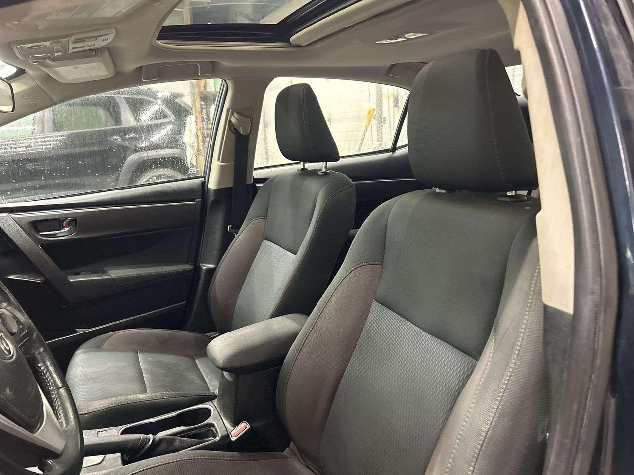 2019 Toyota Corolla LE UPGRADE | ONLY 85,000KMS! | SUNROOF | HTD SEATS Photo