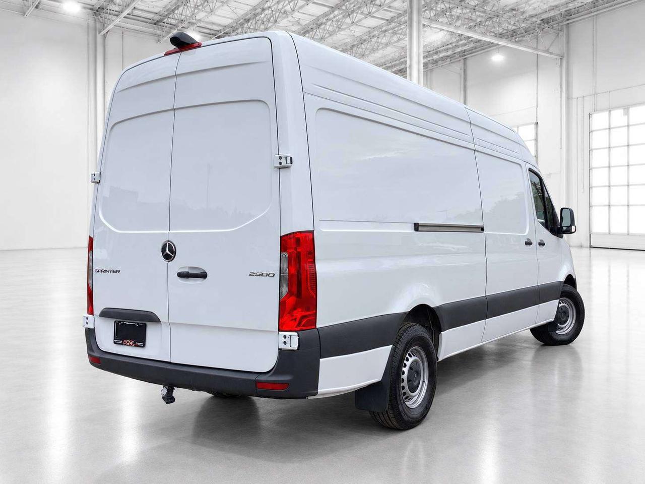 2025 Mercedes-Benz Sprinter 2500 HighRoof Diesel 170" WB | CargoPartition RWD Photo4