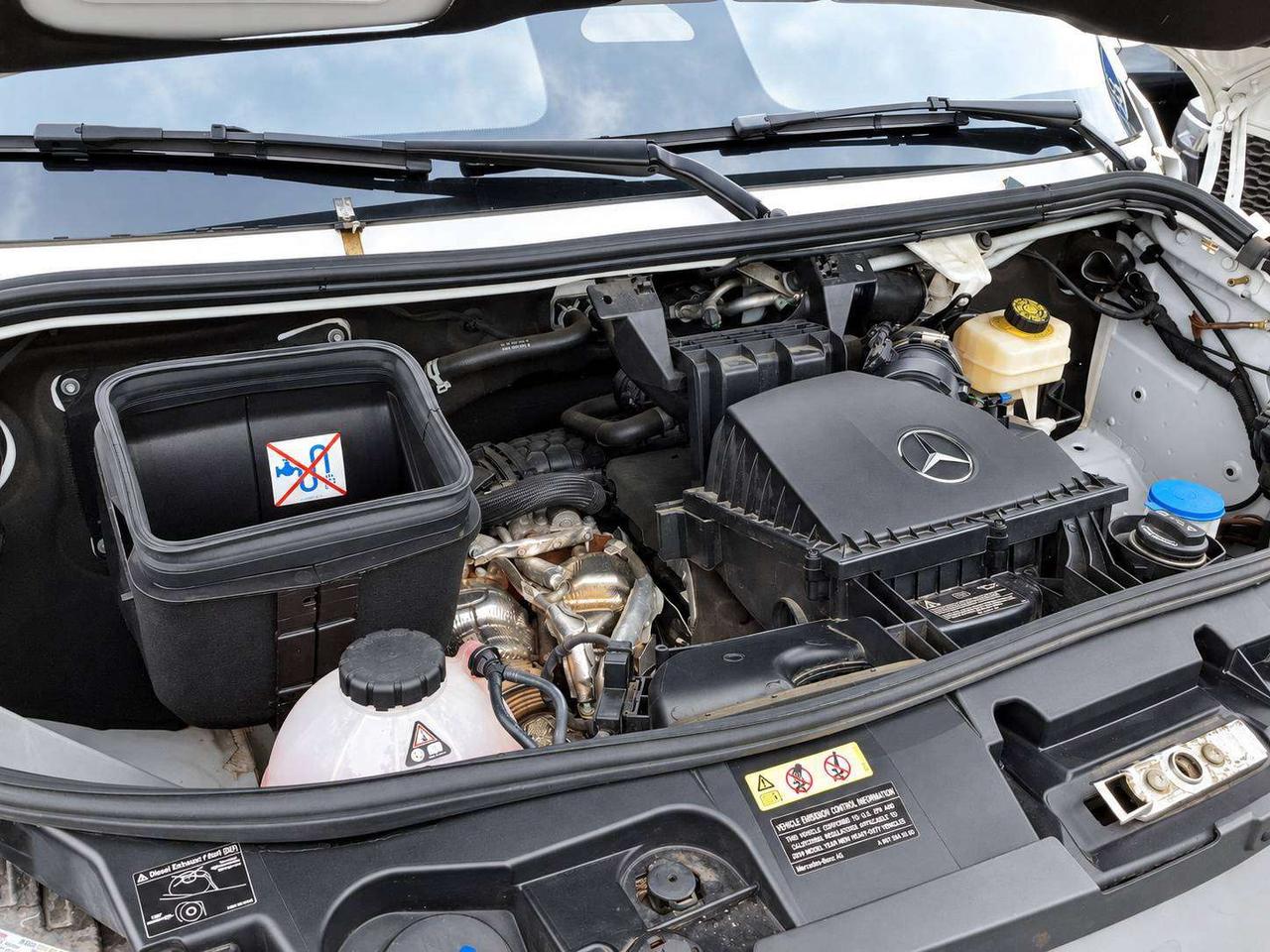 2025 Mercedes-Benz Sprinter 2500 HighRoof Diesel 170" WB | CargoPartition RWD Photo