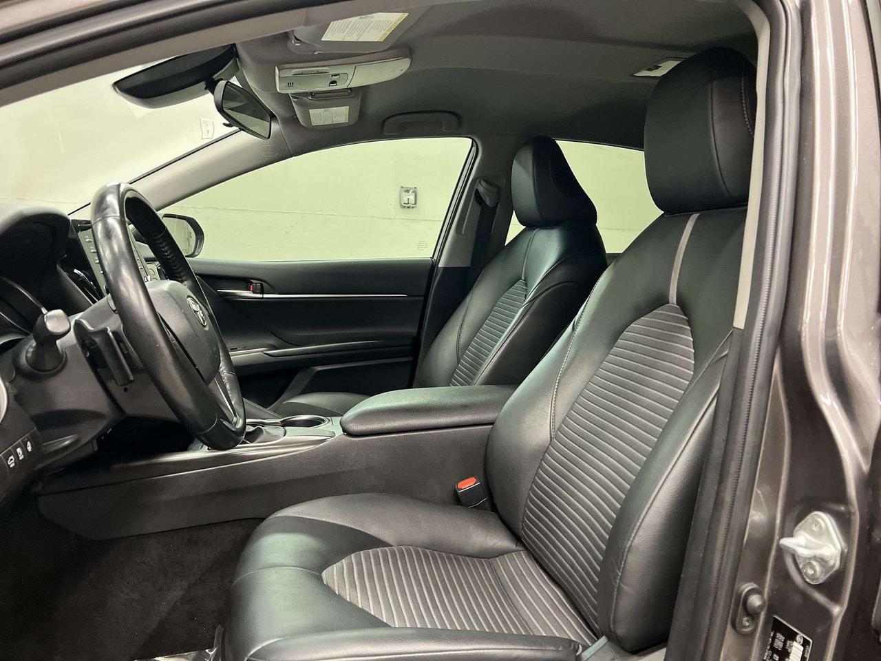 2023 Toyota Camry SE | HTD LEATHER | CARPLAY |ADAPT. CRUISE | ALLOYS Photo