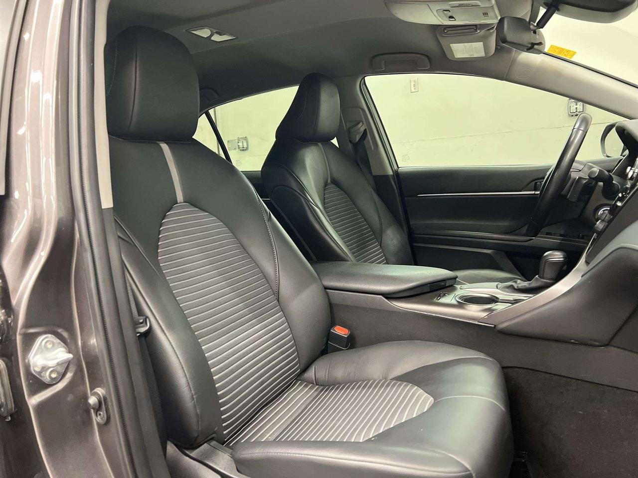2023 Toyota Camry SE | HTD LEATHER | CARPLAY |ADAPT. CRUISE | ALLOYS Photo