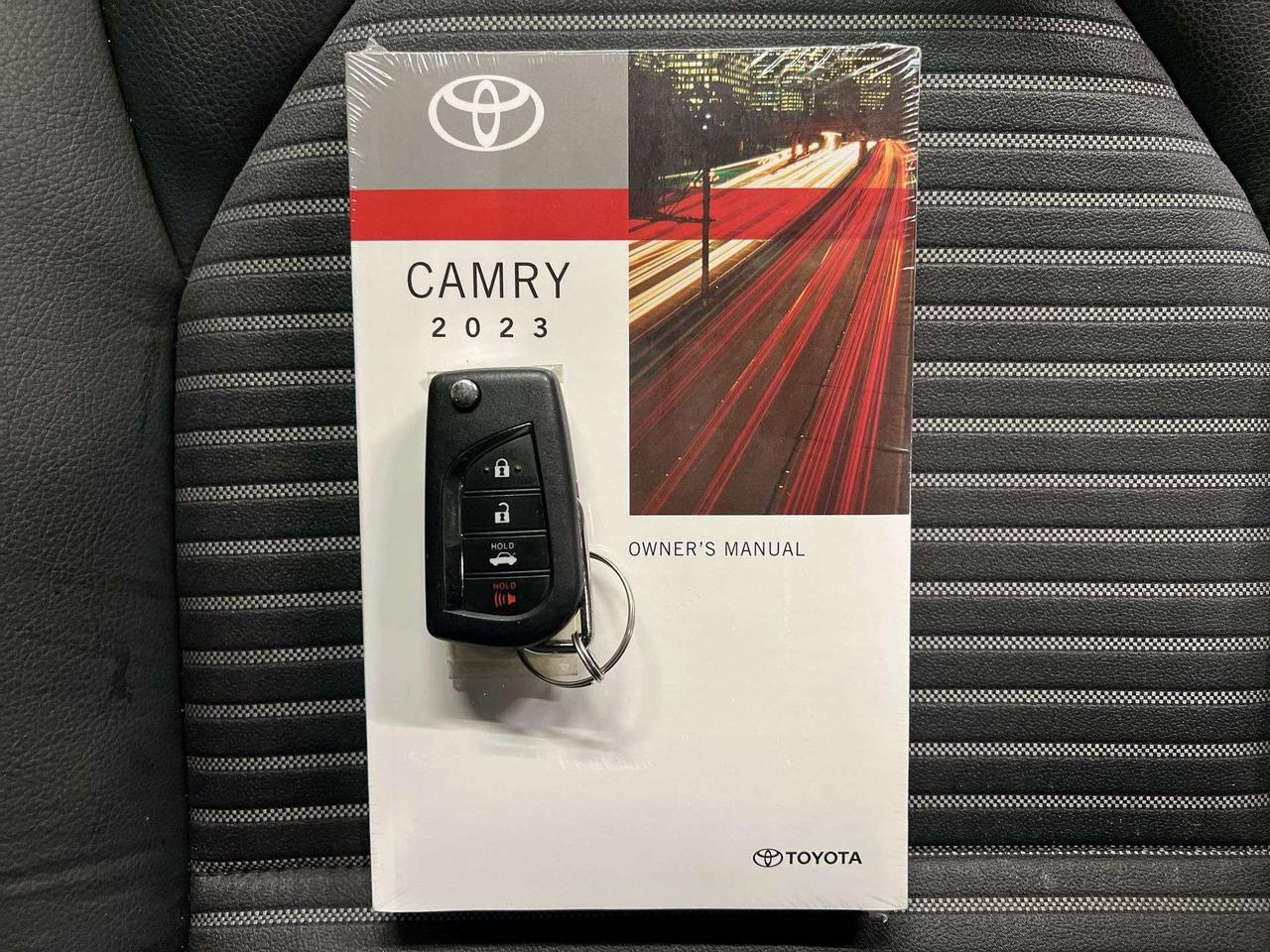 2023 Toyota Camry SE | HTD LEATHER | CARPLAY |ADAPT. CRUISE | ALLOYS Photo