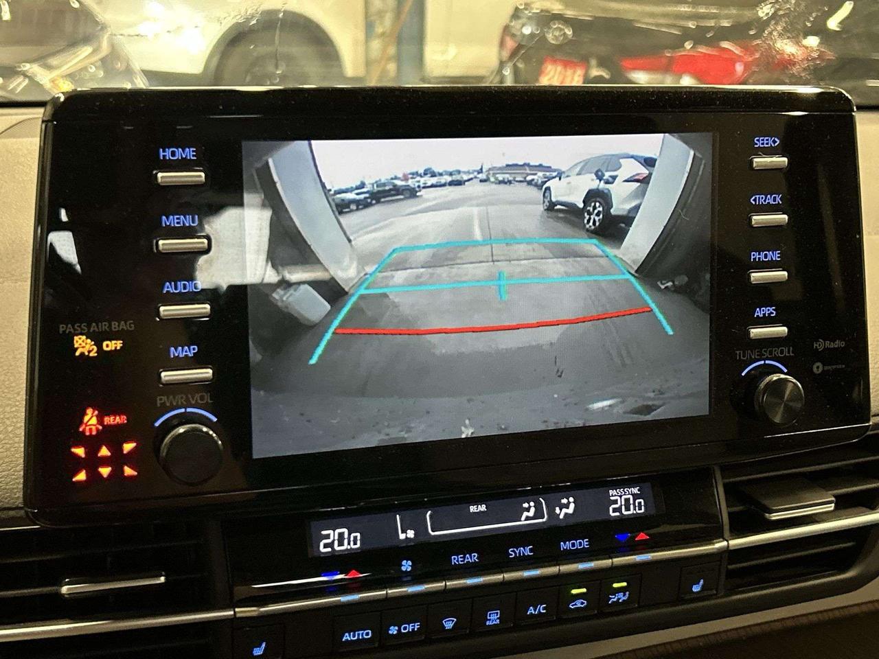 2023 Toyota Sienna HYBRID | 8-PASS | HTD SEATS | CARPLAY | SUNSHADES Photo2
