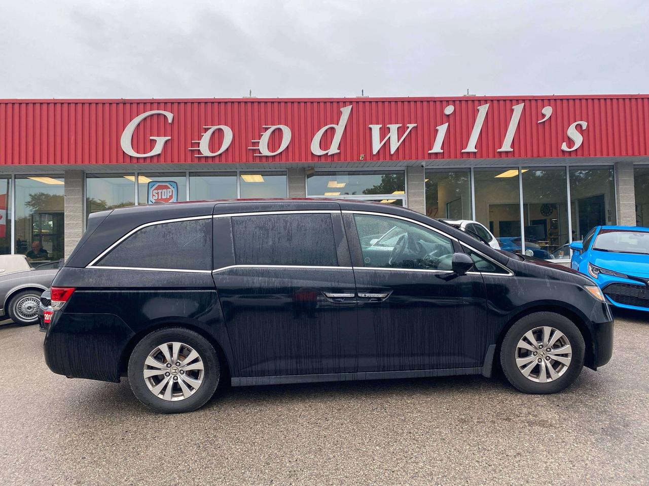 2016 Honda Odyssey EX-L, 8 PASS, CLEAN CARFAX, LEATHER, POWER DOORS!
