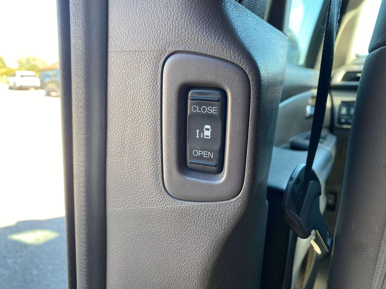 2016 Honda Odyssey EX-L, 8 PASS, CLEAN CARFAX, LEATHER, POWER DOORS! - Photo #16