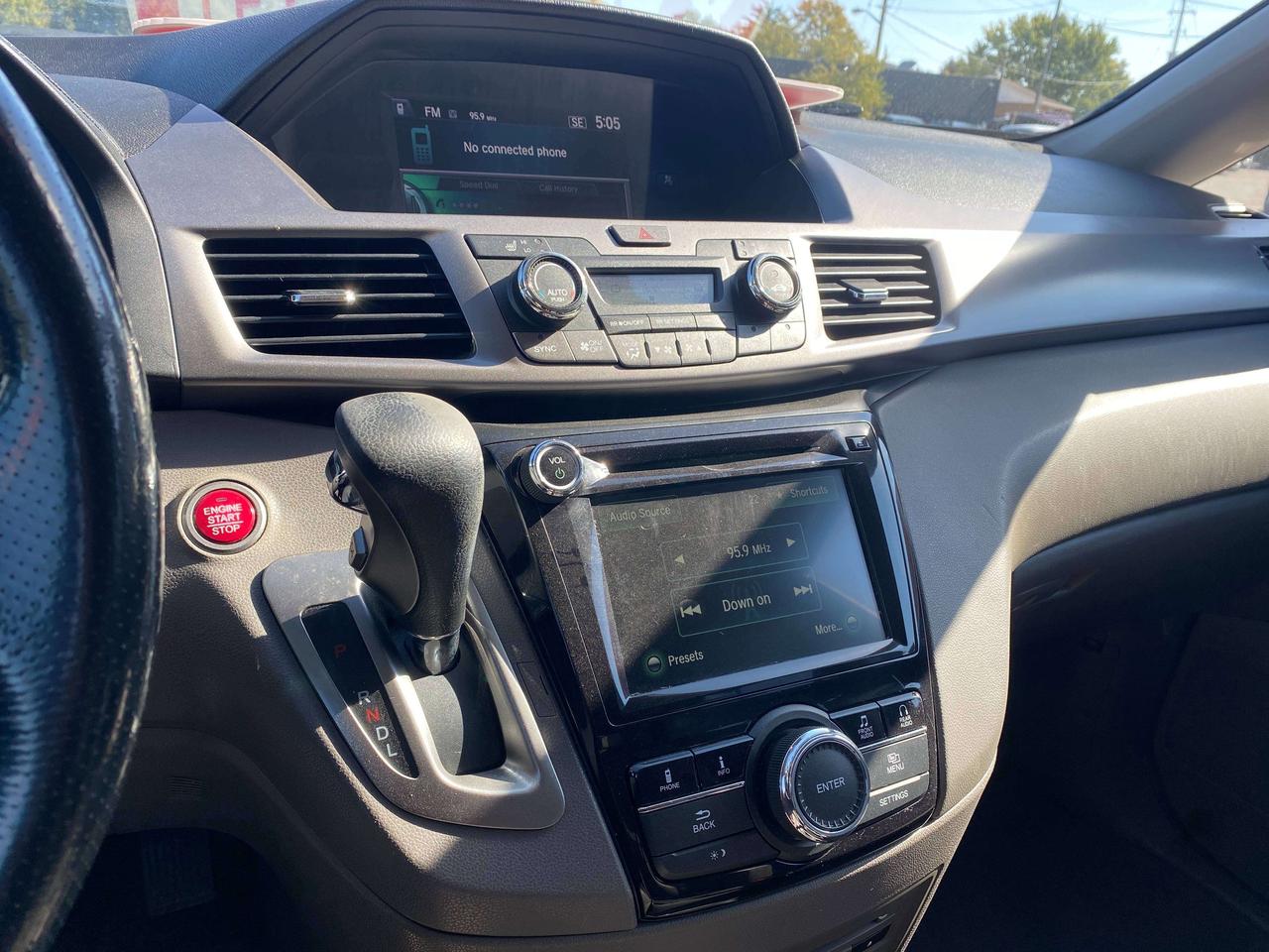 2016 Honda Odyssey EX-L, 8 PASS, CLEAN CARFAX, LEATHER, POWER DOORS! - Photo #21