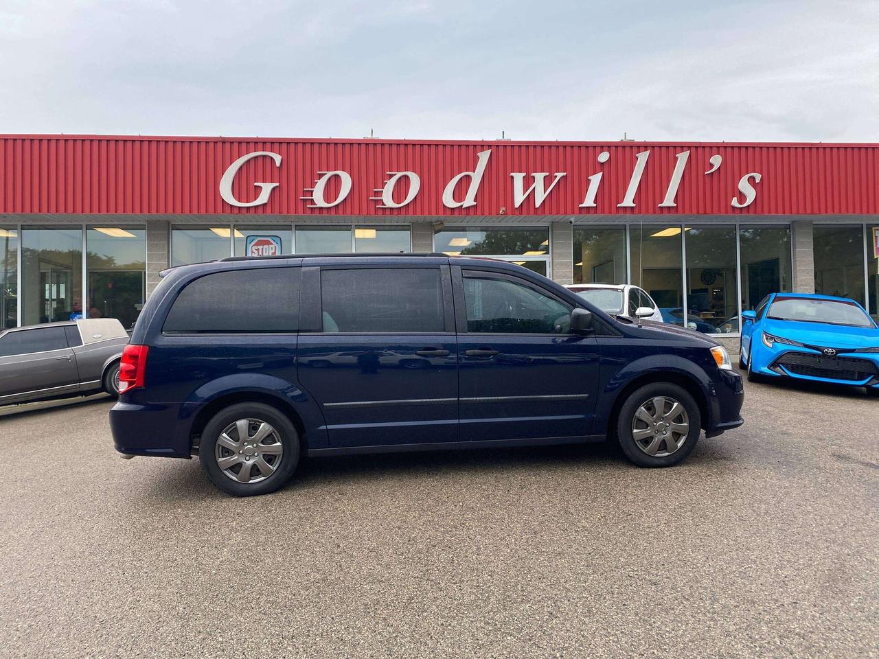 2016 Dodge Grand Caravan CANADIAN VALUE PKG, CLEAN CARFAX, BLUETOOTH!