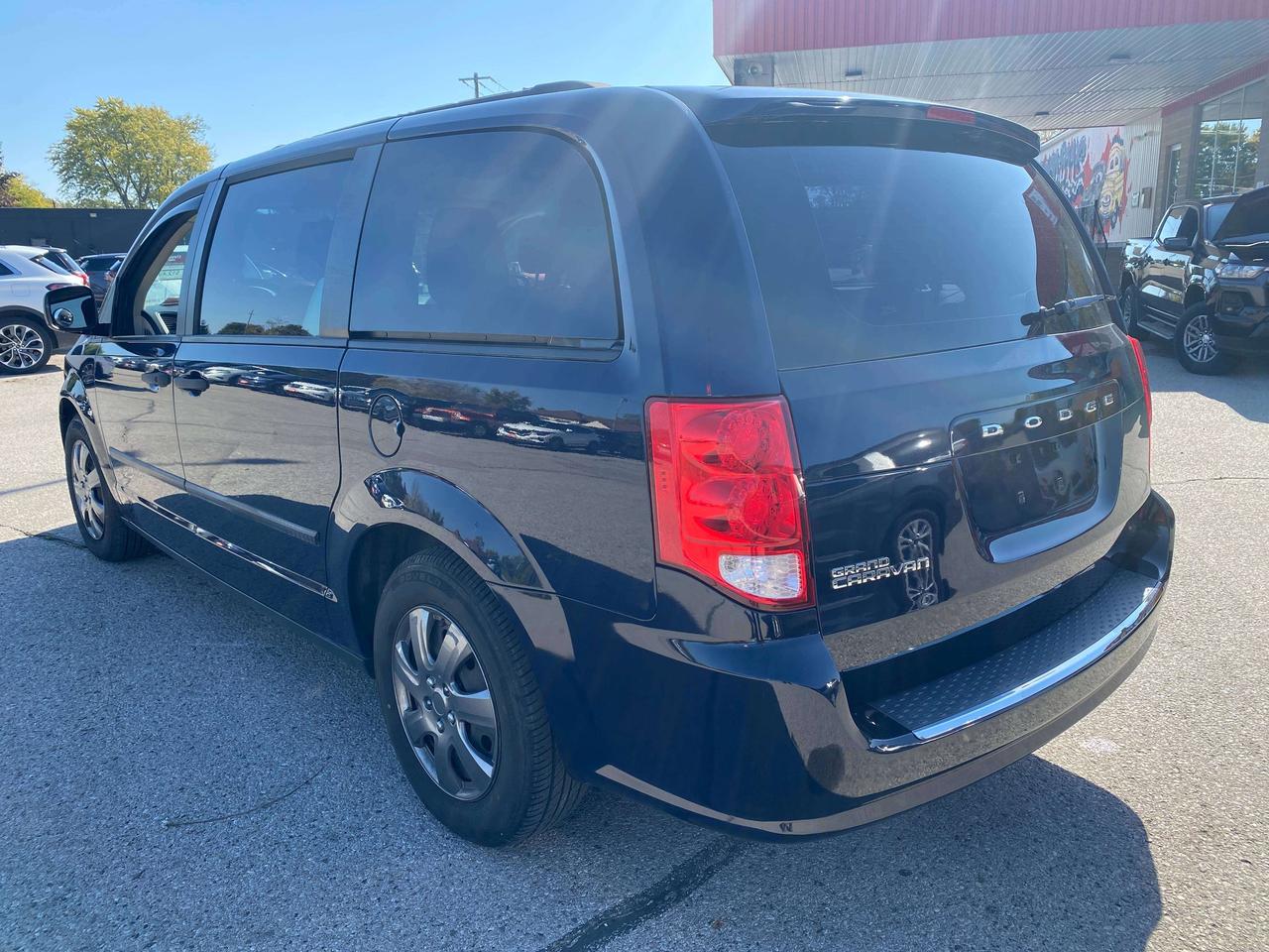 2016 Dodge Grand Caravan CANADIAN VALUE PKG, CLEAN CARFAX, BLUETOOTH! - Photo #6