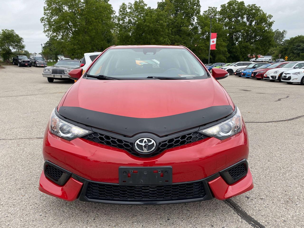 2018 Toyota Corolla HEATED SEATS, BACK UP CAMERA, BLIND SPOT MONITORS! Photo