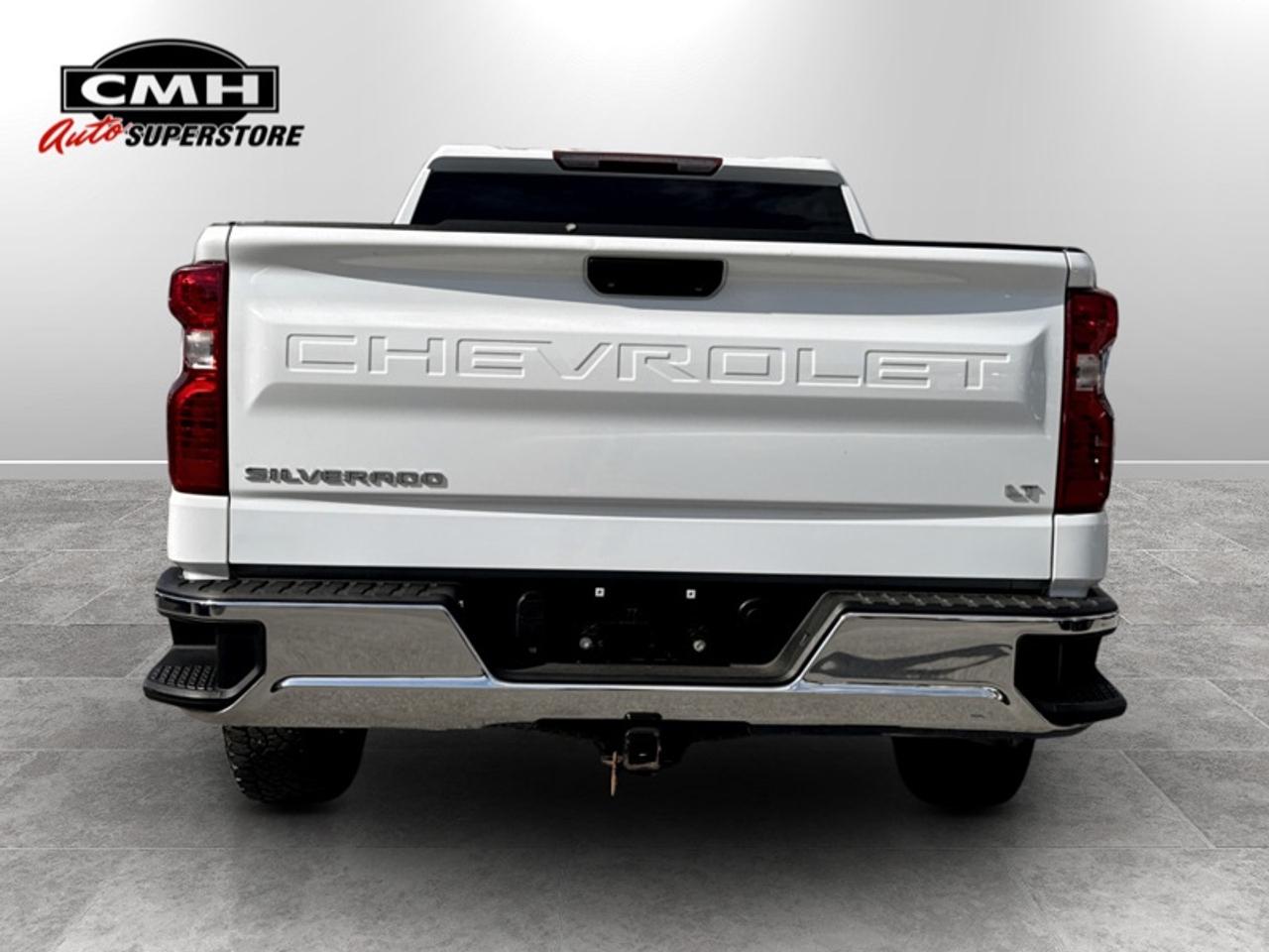 2023 Chevrolet Silverado 1500 LT  **CLEAN CARFAX** Photo3