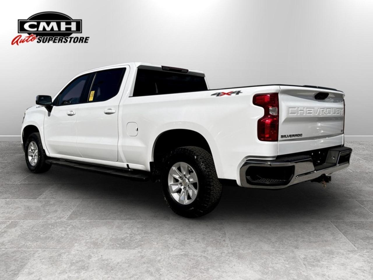 2023 Chevrolet Silverado 1500 LT  **CLEAN CARFAX** Photo2