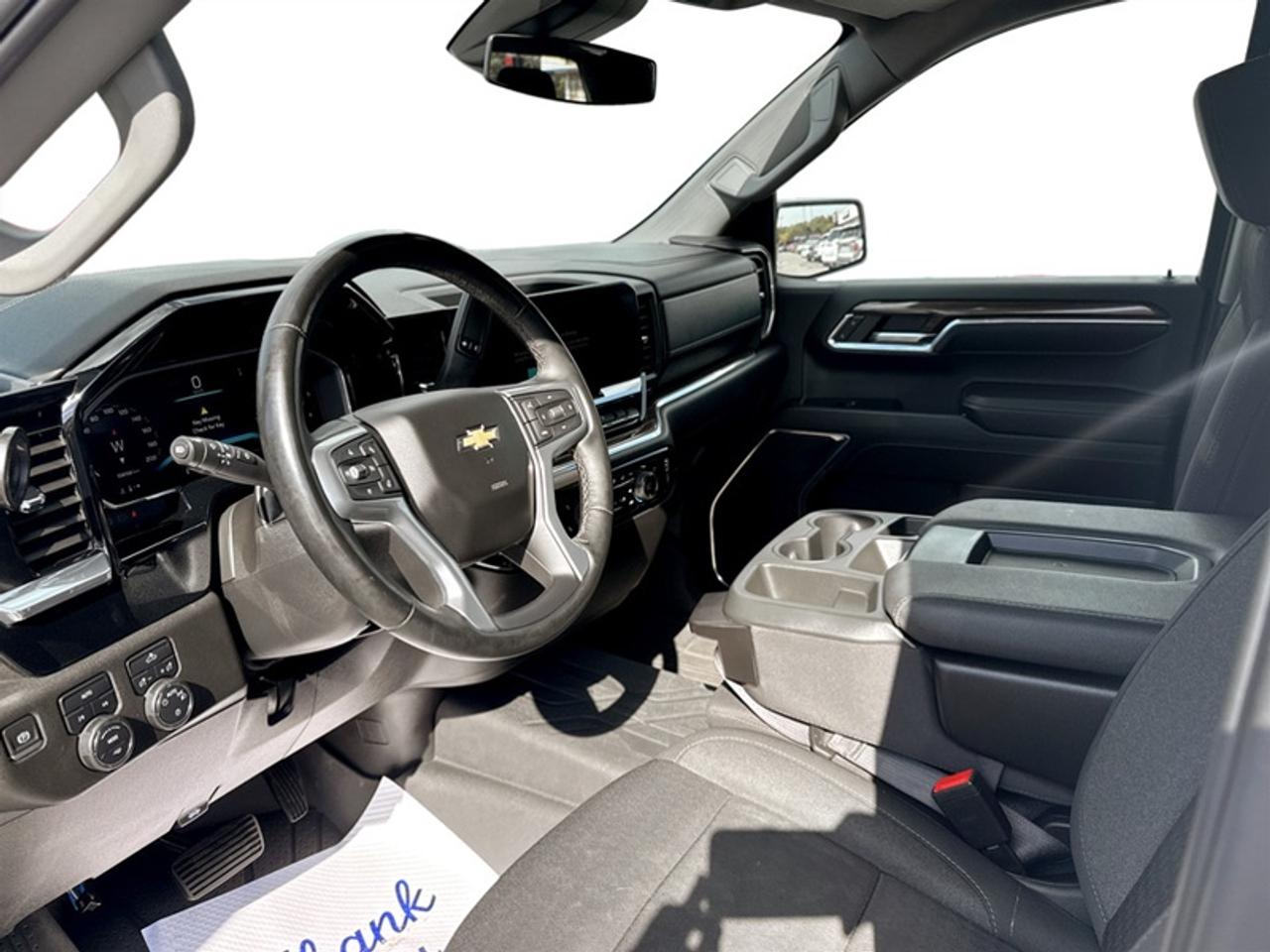2023 Chevrolet Silverado 1500 LT  **CLEAN CARFAX** Photo