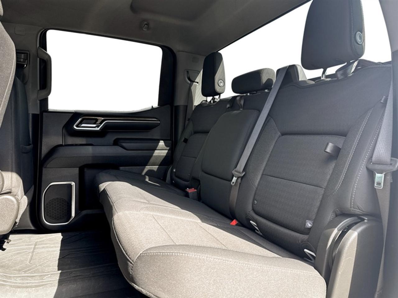 2023 Chevrolet Silverado 1500 LT  **CLEAN CARFAX** Photo