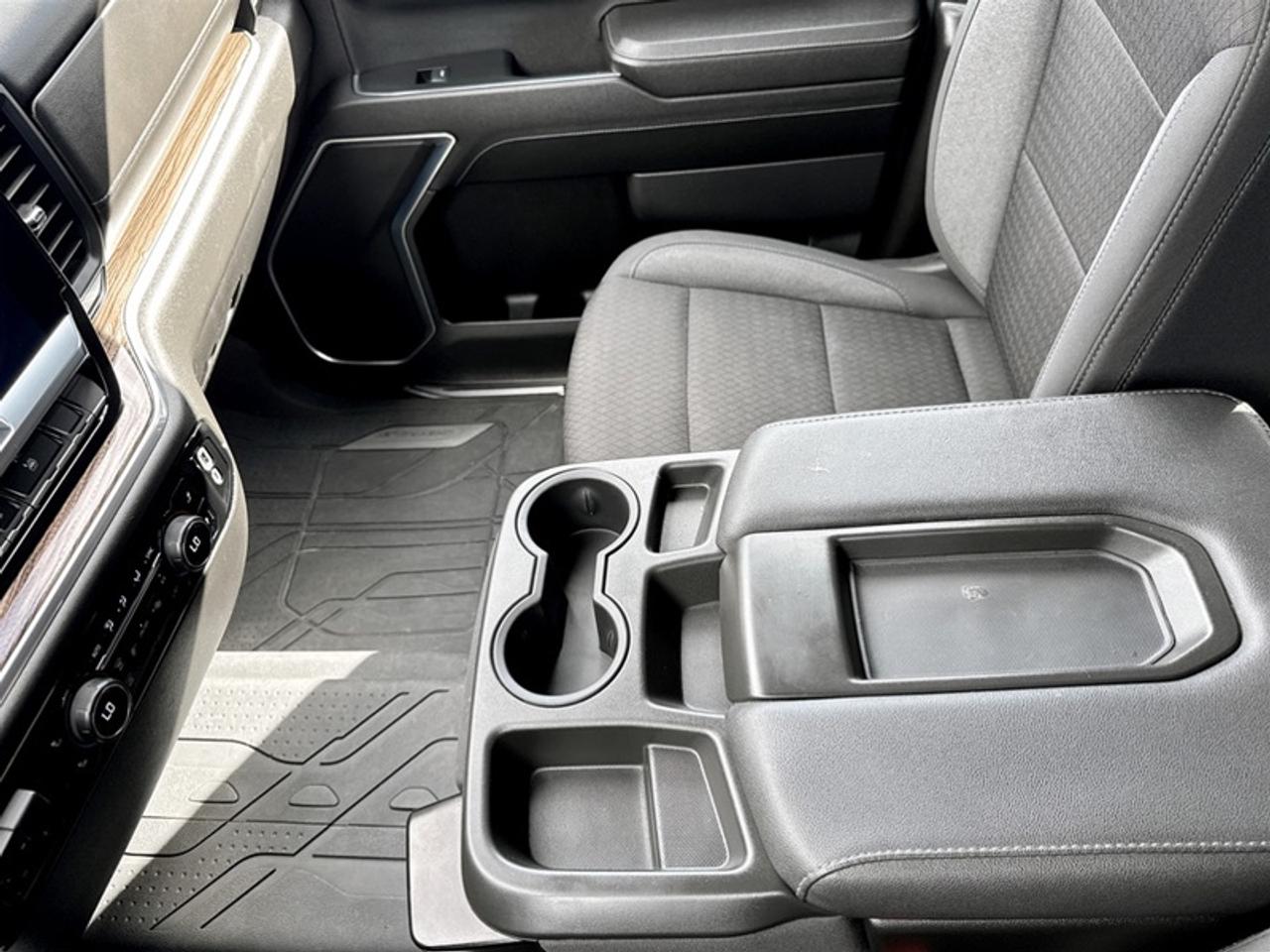 2023 Chevrolet Silverado 1500 LT  **CLEAN CARFAX** Photo