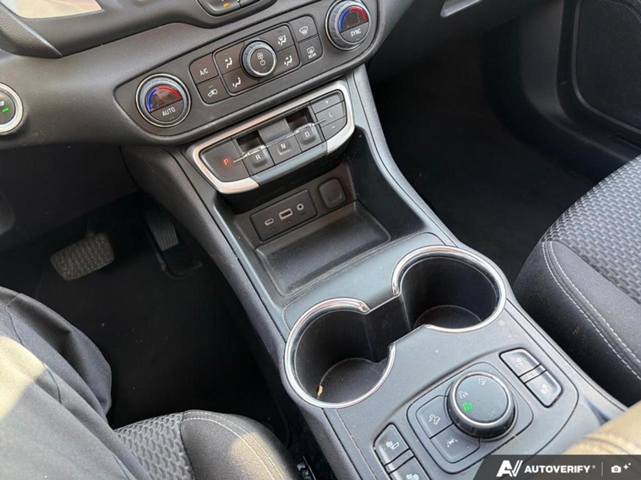 2024 GMC Terrain SLE  - Heated Seats -  Apple CarPlay Photo