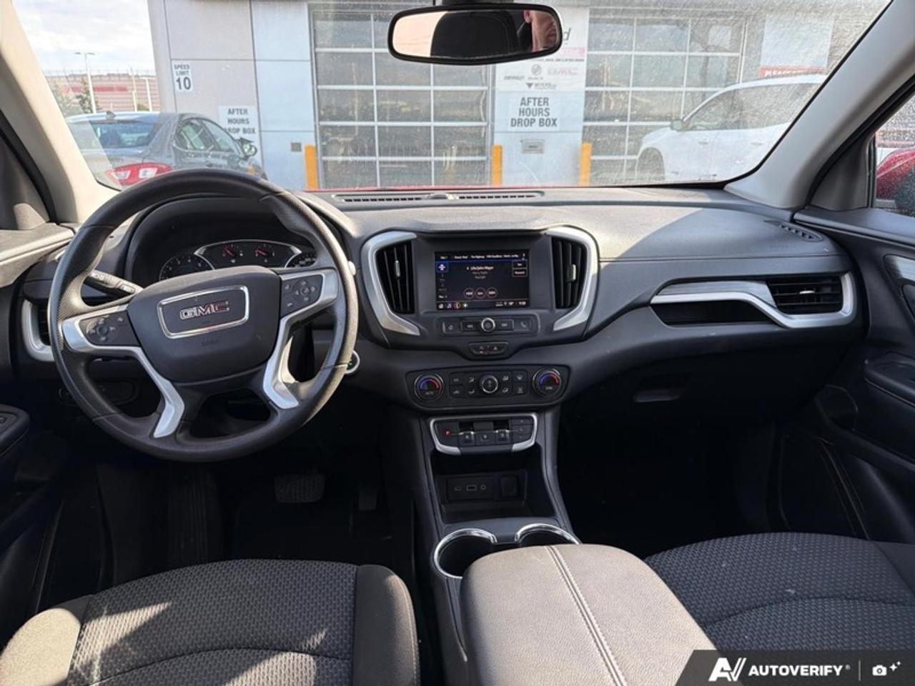2024 GMC Terrain SLE  - Heated Seats -  Apple CarPlay Photo