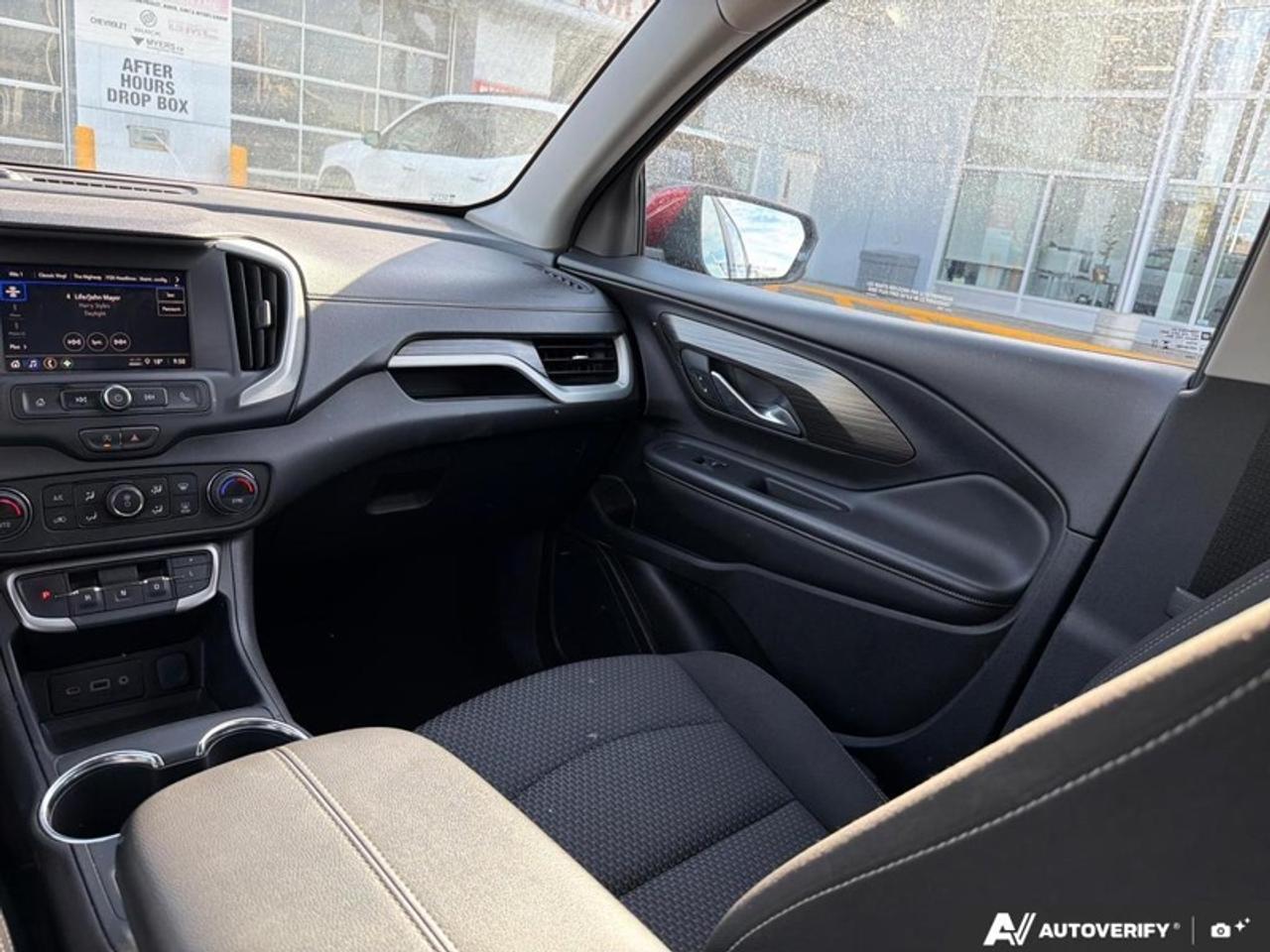 2024 GMC Terrain SLE  - Heated Seats -  Apple CarPlay Photo