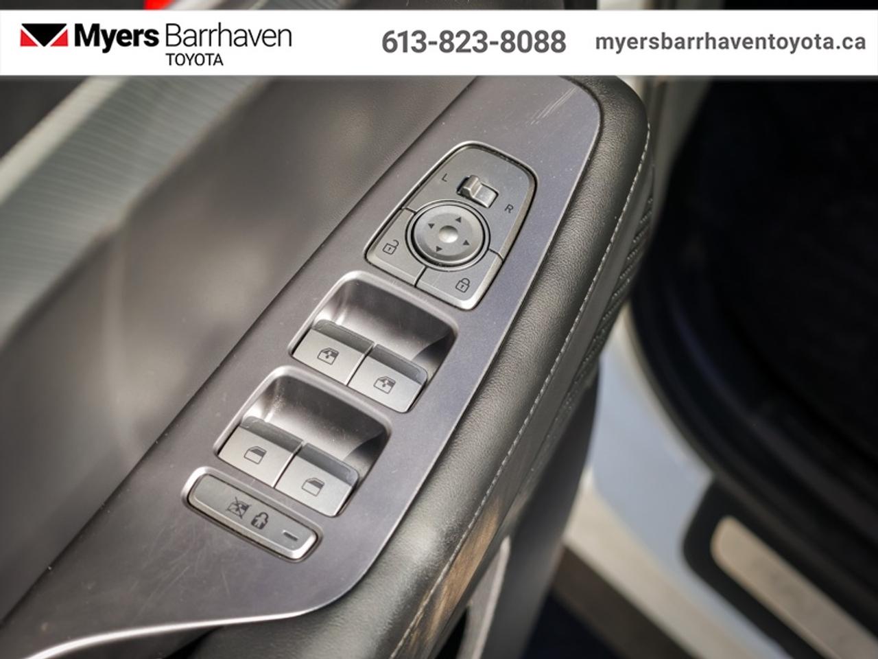 2023 Hyundai PALISADE Urban 8-Passenger   - Cooled Seats - $287 B/W Photo