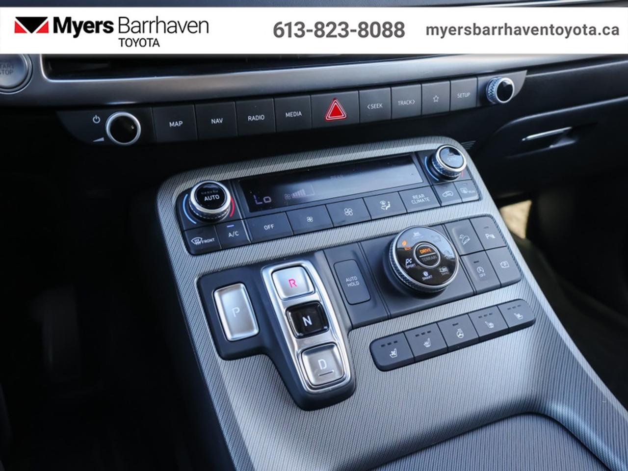 2023 Hyundai PALISADE Urban 8-Passenger   - Cooled Seats - $287 B/W Photo
