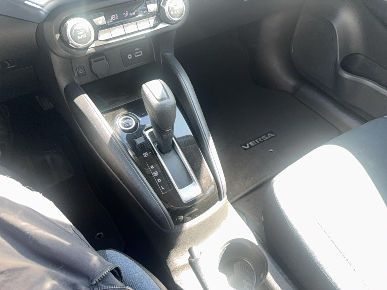 2024 Nissan Versa SV Photo
