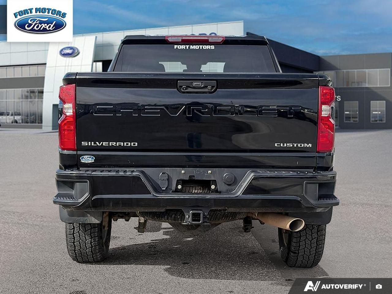 2024 Chevrolet SILVERADO 2500HD Custom Photo4