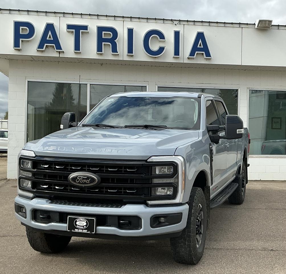 2024 Ford F-350 Super Duty SRW Lariat Photo0