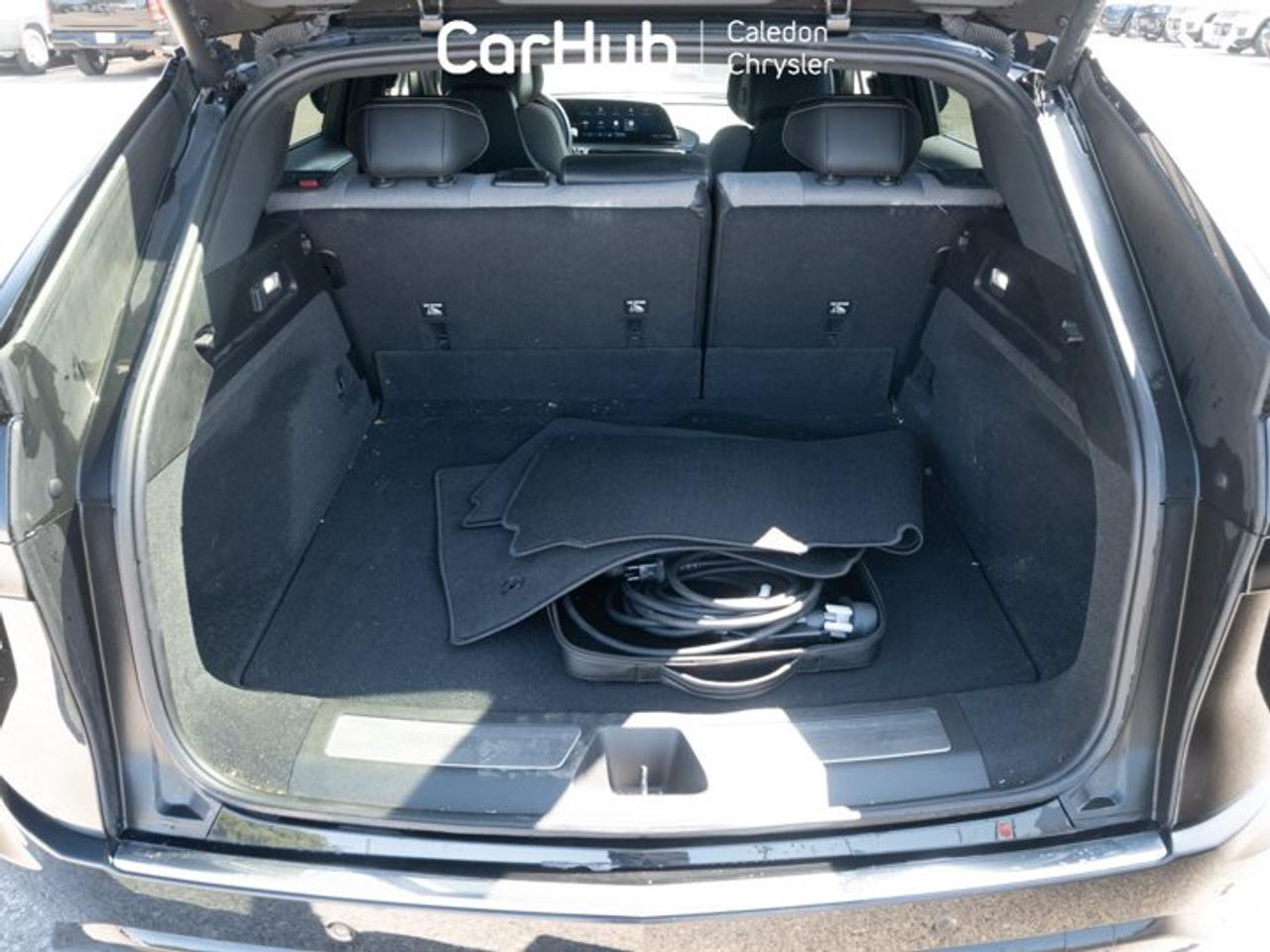 2024 Cadillac LYRIQ Tec AWD Fully Electric | Panoramic Roof | 33-Inch Curved LED Display | Heated Seats| Google built-in Photo
