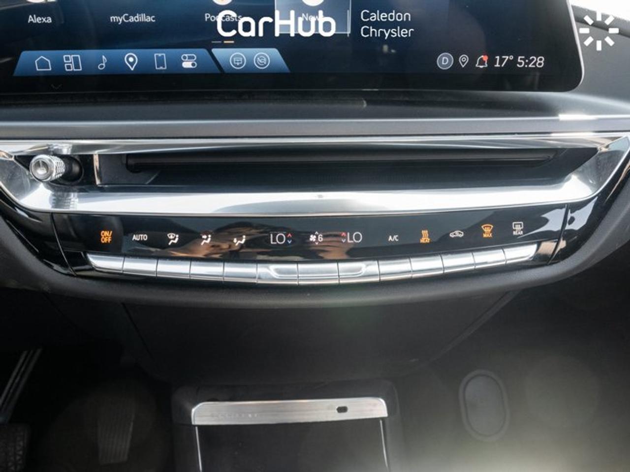 2024 Cadillac LYRIQ Tec AWD Fully Electric | Panoramic Roof | 33-Inch Curved LED Display | Heated Seats| Google built-in Photo