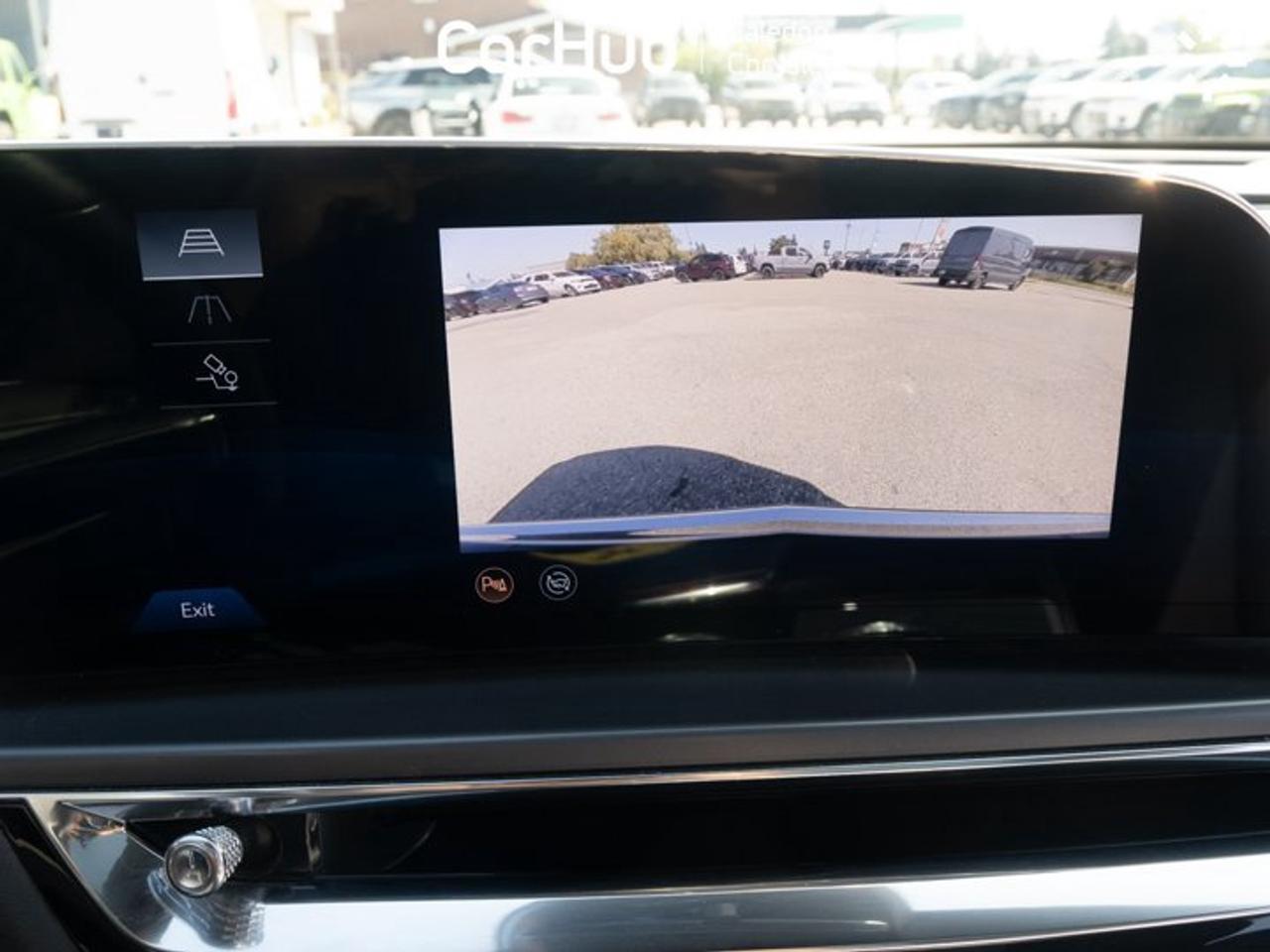 2024 Cadillac LYRIQ Tec AWD Fully Electric | Panoramic Roof | 33-Inch Curved LED Display | Heated Seats| Google built-in Photo