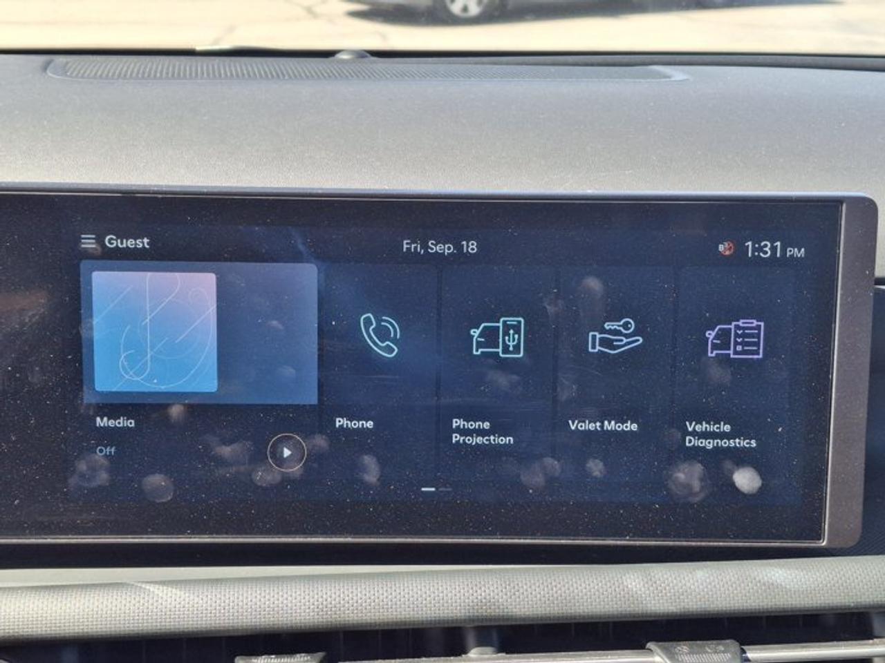 2025 Hyundai Santa Cruz Preferred AWD | Heated Wheel + Seats | CarPlay + Android | Rear Camera | and More ! Photo