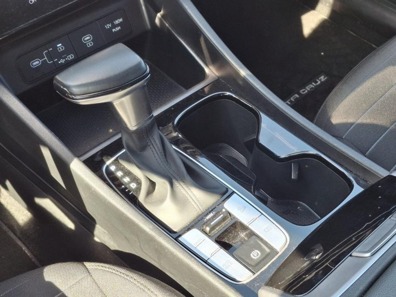2025 Hyundai Santa Cruz Preferred AWD | Heated Wheel + Seats | CarPlay + Android | Rear Camera | and More ! Photo