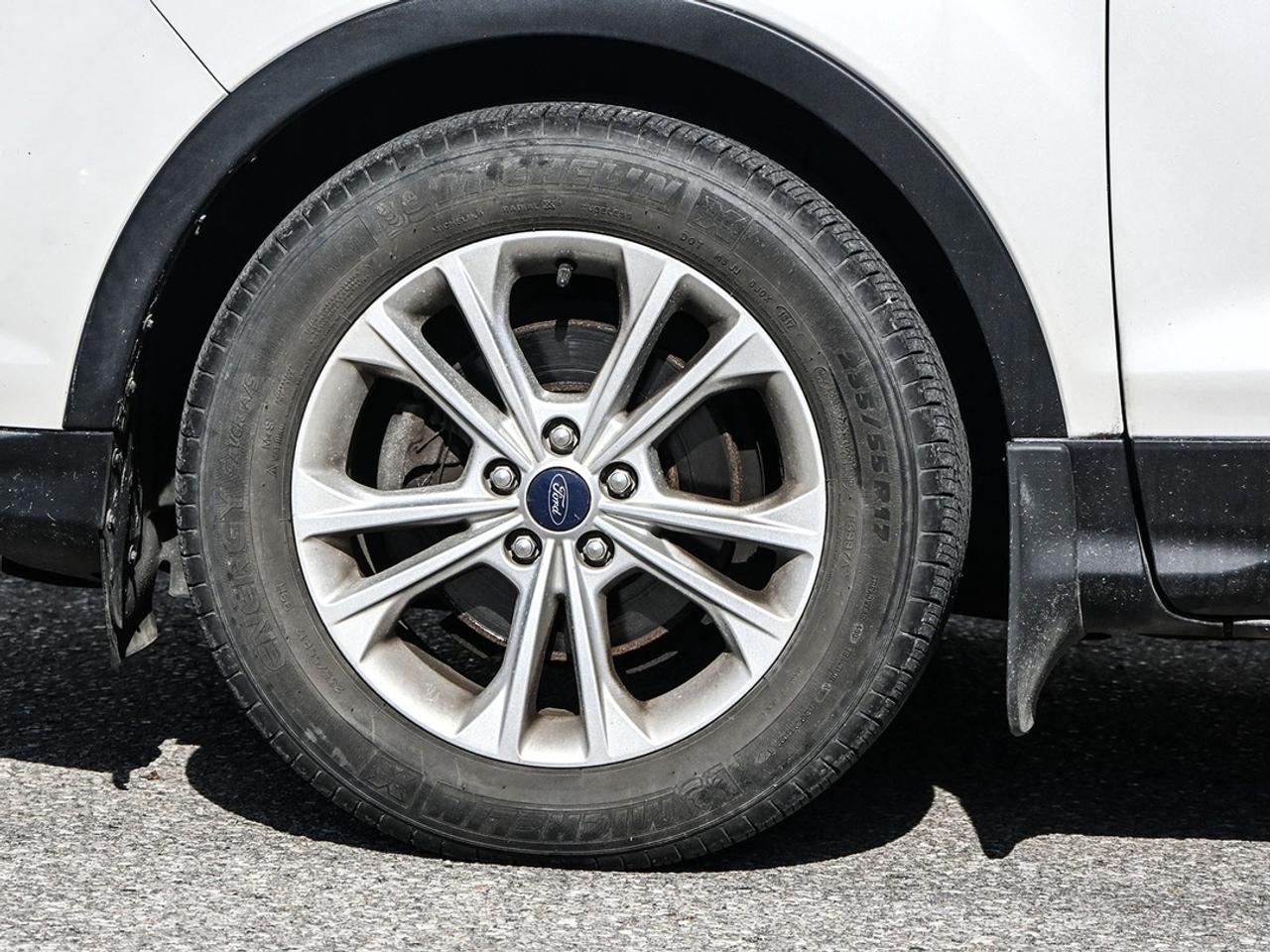 2017 Ford Escape SE Photo