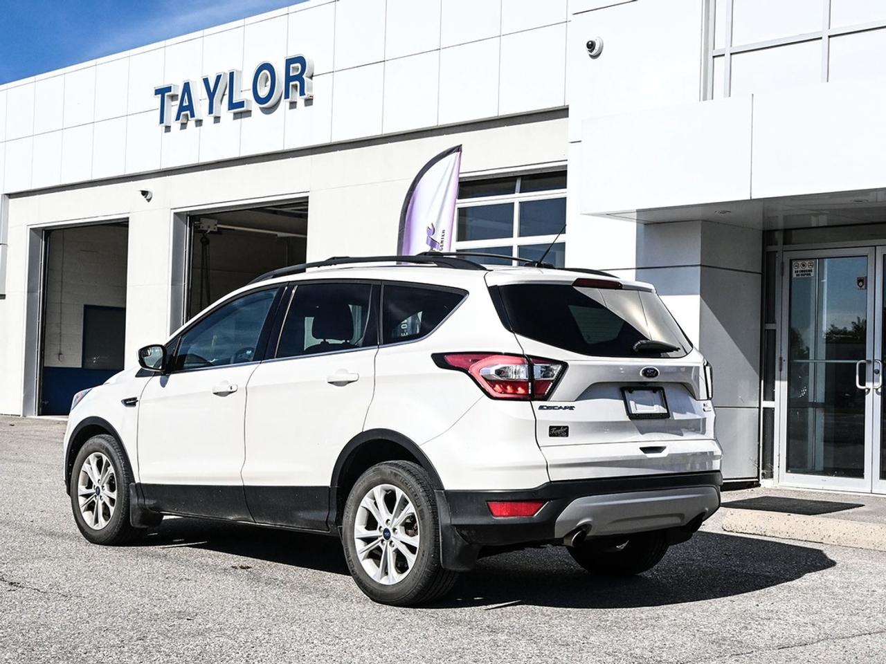 2017 Ford Escape SE Photo