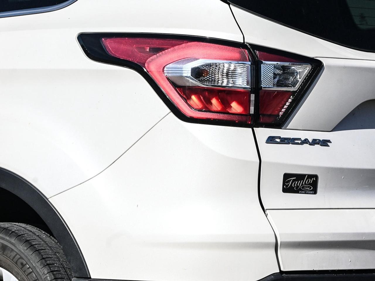 2017 Ford Escape SE Photo